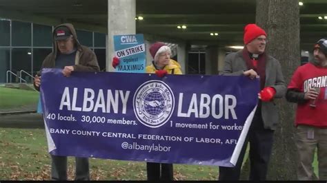 Health insurance call center workers strike in Albany
